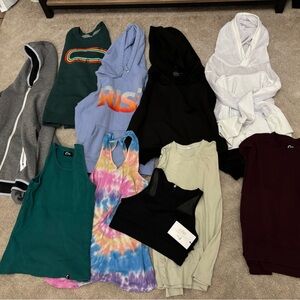 Women’s Zyia size Medium Lot of Tops, all great condition, bra is new with tag